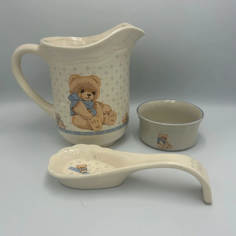 Vintage Tienshan Stoneware Country Bear Cottage Pitcher Bowl Spoon Rest Granny